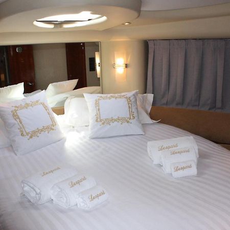 Porto Private Yacht- Accommodation Douro River Exterior photo