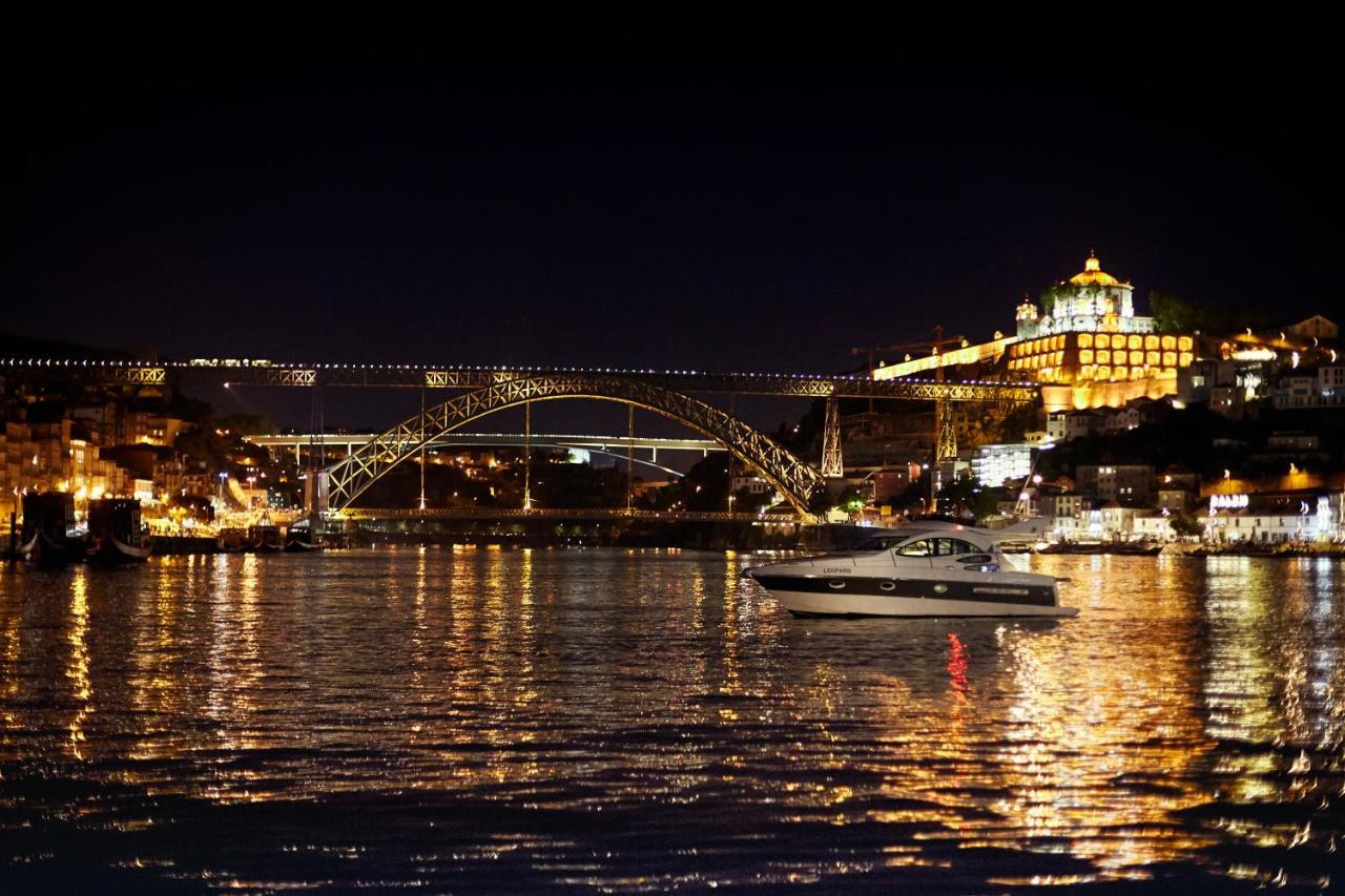 Porto Private Yacht- Accommodation Douro River Exterior photo