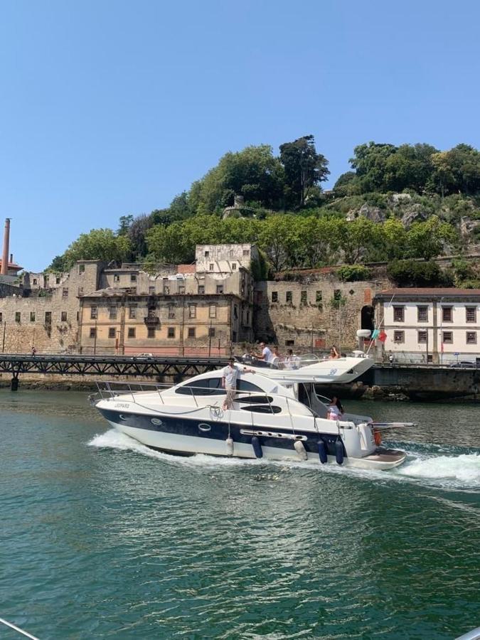 Porto Private Yacht- Accommodation Douro River Exterior photo