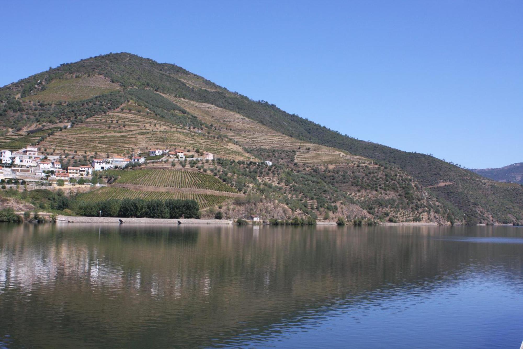 Porto Private Yacht- Accommodation Douro River Exterior photo