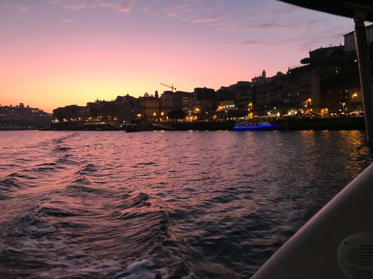 Porto Private Yacht- Accommodation Douro River Exterior photo